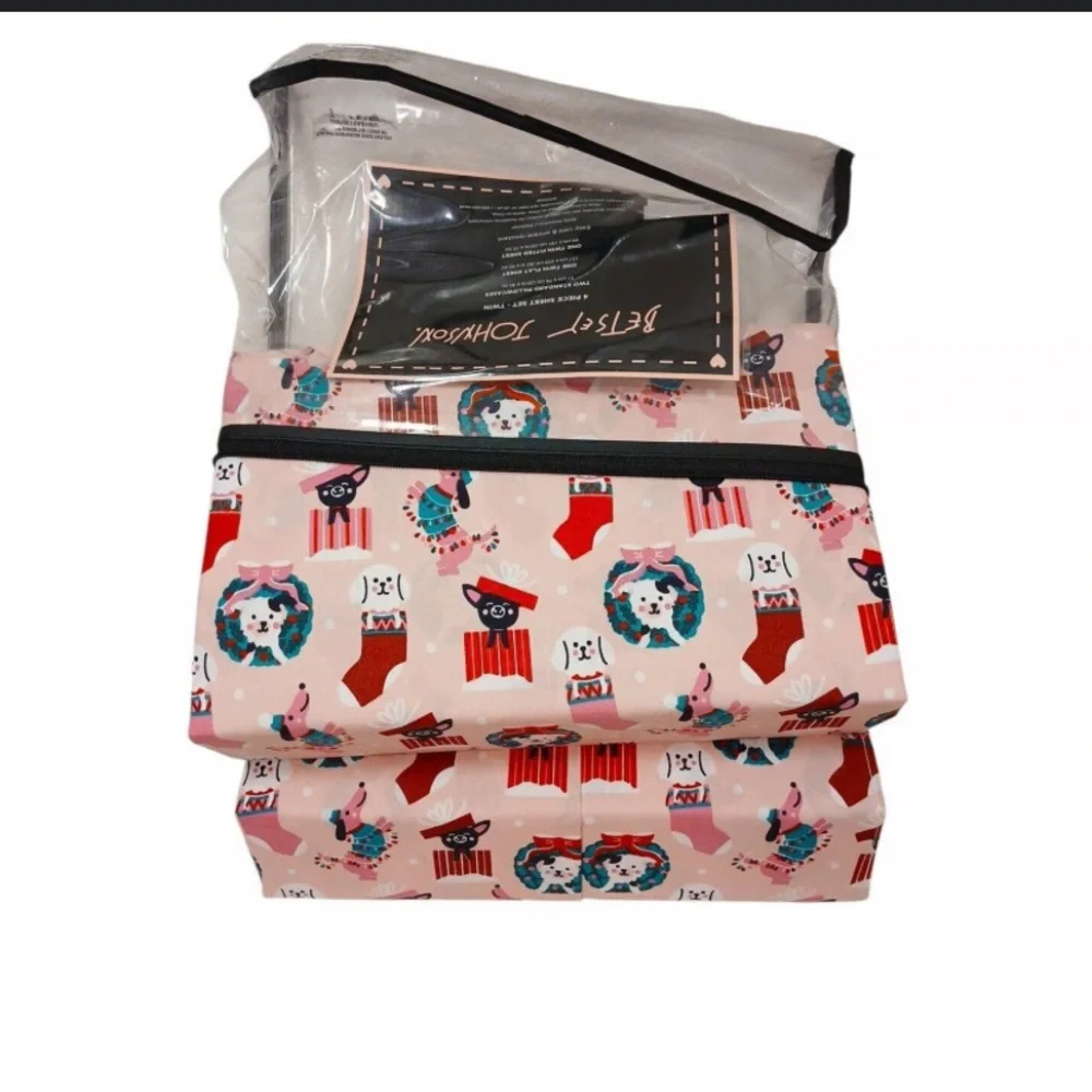BETSEY JOHNSON Pink CHRISTMAS Twin HOLIDAY DOGS Fitted Sheet